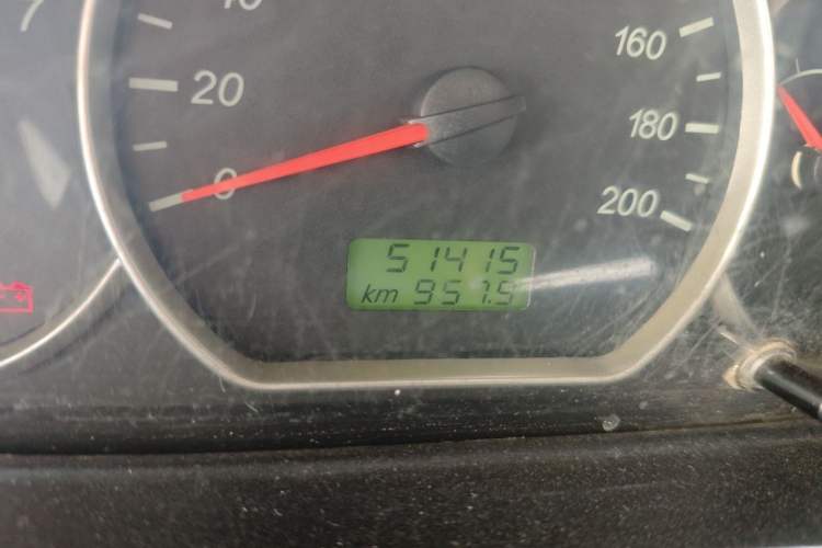 Used Wuling Hongguang 2015 1.5L S Base Model China IV Odometer Close Up