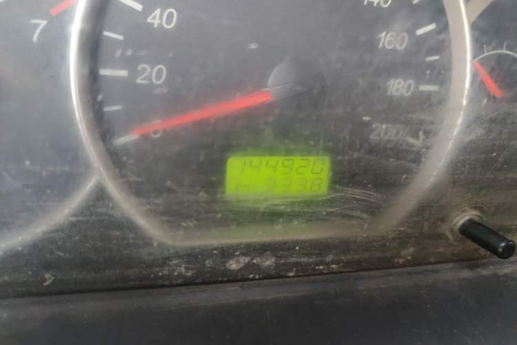 Used Wuling Hongguang 2015 1.5L S Base Model China IV Odometer Close Up
