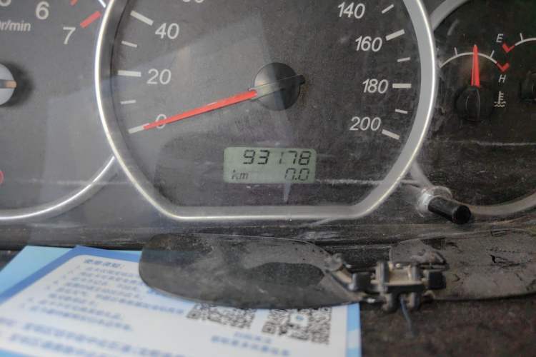 Used Wuling Hongguang 2015 1.2L S Base Model China V Standard Odometer Close Up