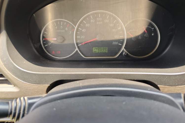 Used Wuling Hongguang 2015 1.2L S Base Model China V Standard Odometer Close Up