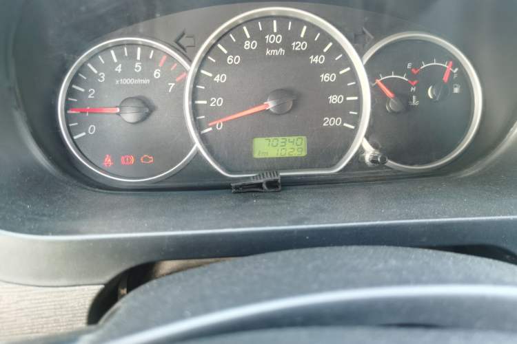Used Wuling Hongguang 2015 1.5L S Basic Version China V Standard Odometer Close Up