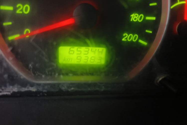 Used Wuling Hongguang 2015 1.5L S Base Model China IV Odometer Close Up