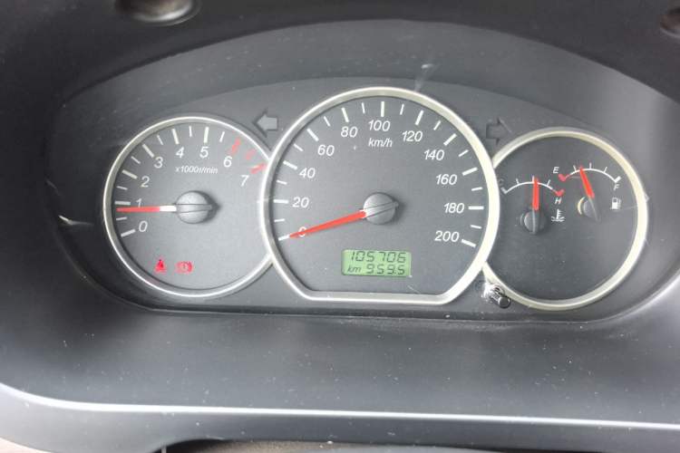 Used Wuling Hongguang 2015 1.5L S Base Model China IV Odometer Close Up