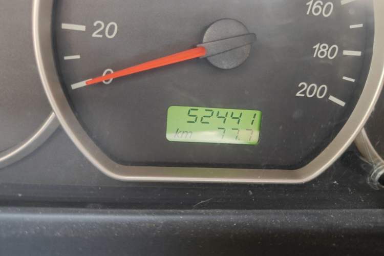 Used Wuling Hongguang 2015 1.5L S Basic Version China V Standard Odometer Close Up