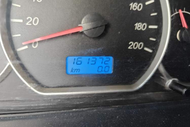 Used Wuling Hongguang 2015 1.5L S1 Standard China V-Emission Standards Odometer Close Up