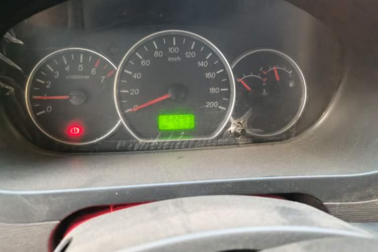 Used Wuling Hongguang 2015 1.5L S Basic Version China V Standard Odometer Close Up