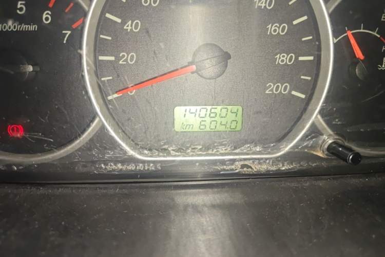 Used Wuling Hongguang 2015 1.2L S Base Model China V Standard Odometer Close Up