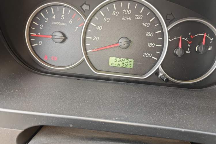 Used Wuling Hongguang 2015 1.2L S Base Model China V Standard Odometer Close Up
