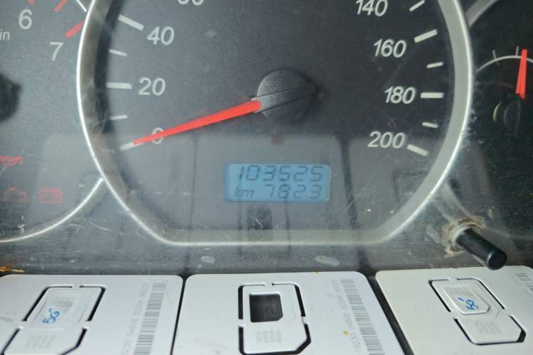 Used Wuling Hongguang 2015 1.5L S Basic Version China V Standard Odometer Close Up