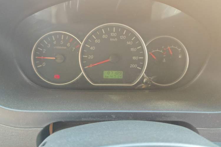 Used Wuling Hongguang 2015 1.2L S Base Model China V Standard Odometer Close Up