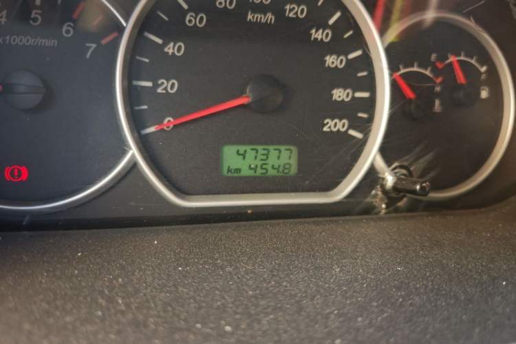 Used Wuling Hongguang 2015 1.5L S Basic Version China V Standard Odometer Close Up