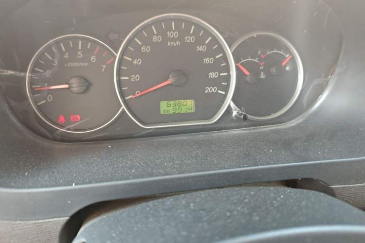 Used Wuling Hongguang 2015 1.2L S Base Model China V Standard Odometer Close Up