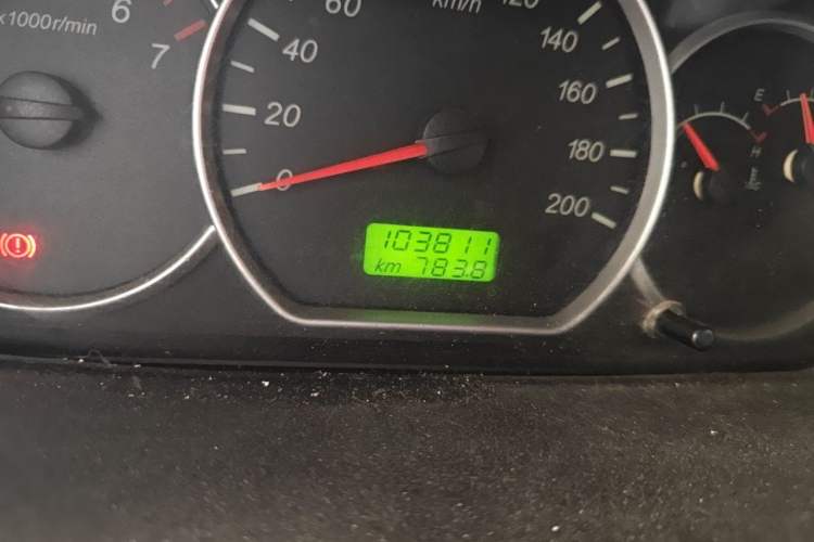 Used Wuling Hongguang 2015 1.2L S Base Model China V Standard Odometer Close Up