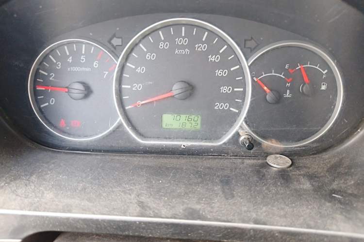 Used Wuling Hongguang 2015 1.2L S Base Model China V Standard Odometer Close Up