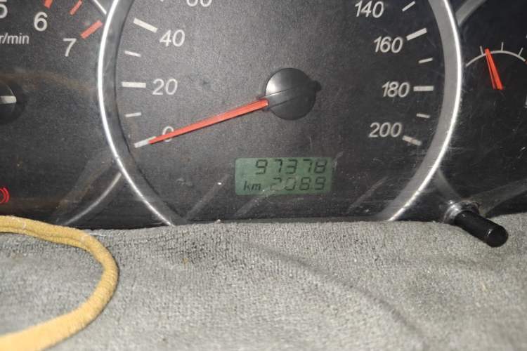 Used Wuling Hongguang 2015 1.5L S Basic Version China V Standard Odometer Close Up