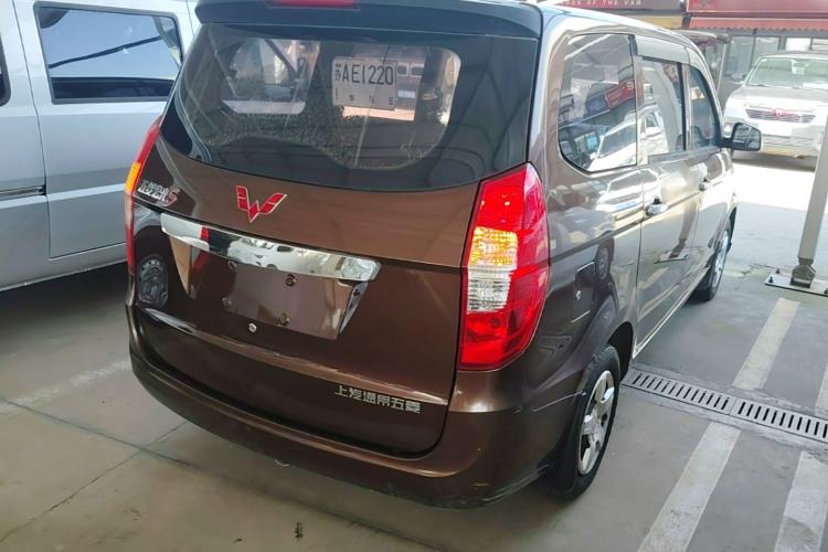 Used Wuling Hongguang 2015 1.5L S Basic Version China V Standard Rear Right 45 Deg