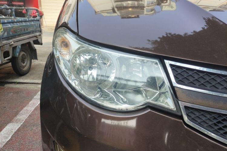 Used Wuling Hongguang 2015 1.5L S Base Model China IV Right Front Headlight
