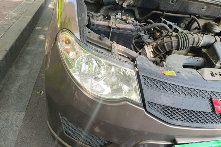 Used Wuling Hongguang 2015 1.5L S Basic Version China V Standard Right Front Headlight