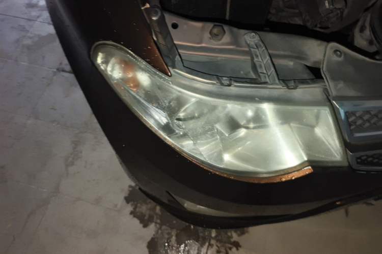 Used Wuling Hongguang 2015 1.5L S1 Standard China V-Emission Standards Right Front Headlight