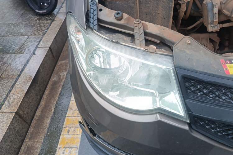 Used Wuling Hongguang 2015 1.2L S Base Model China IV Right Front Headlight