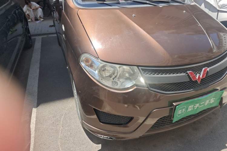 Used Wuling Hongguang 2015 1.5L S Base Model China IV Right Front Headlight