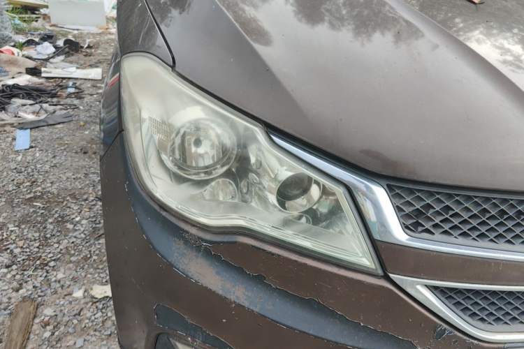 Used Wuling Hongguang 2015 1.5L S1 Comfort China V Standard Right Front Headlight