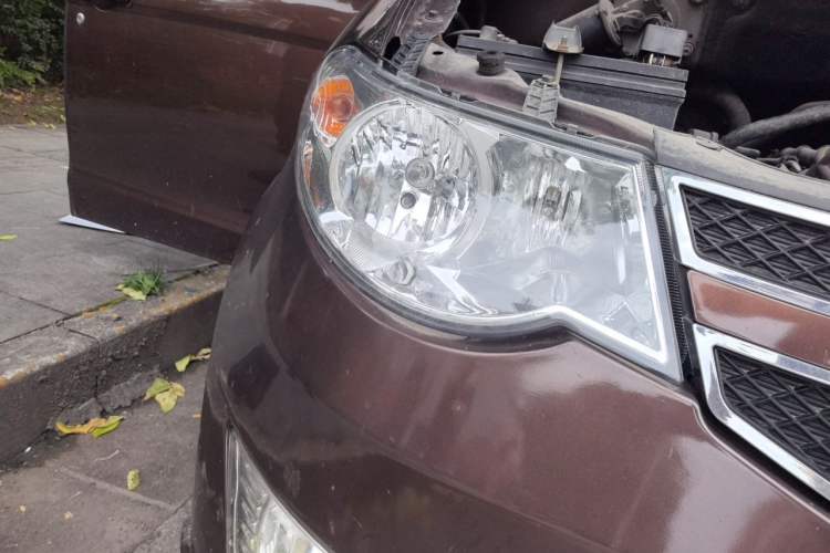 Used Wuling Hongguang 2015 1.5L S Basic Version China V Standard Right Front Headlight