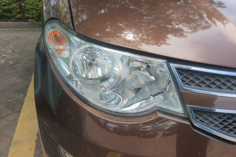 Used Wuling Hongguang 2015 1.5L S Basic Version China V Standard Right Front Headlight