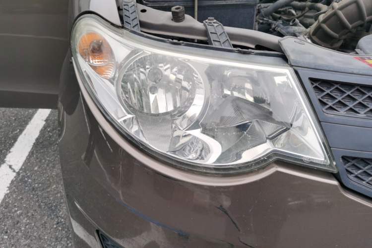 Used Wuling Hongguang 2015 1.5L S Basic Version China V Standard Right Front Headlight