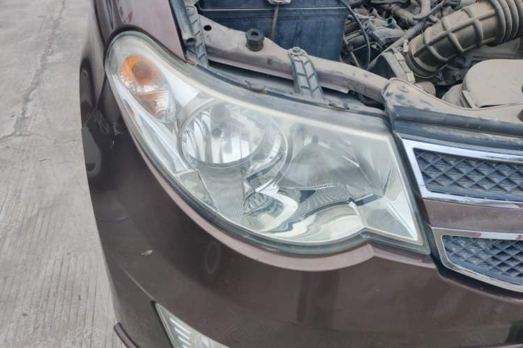 Used Wuling Hongguang 2015 1.5L S Basic Version China V Standard Right Front Headlight
