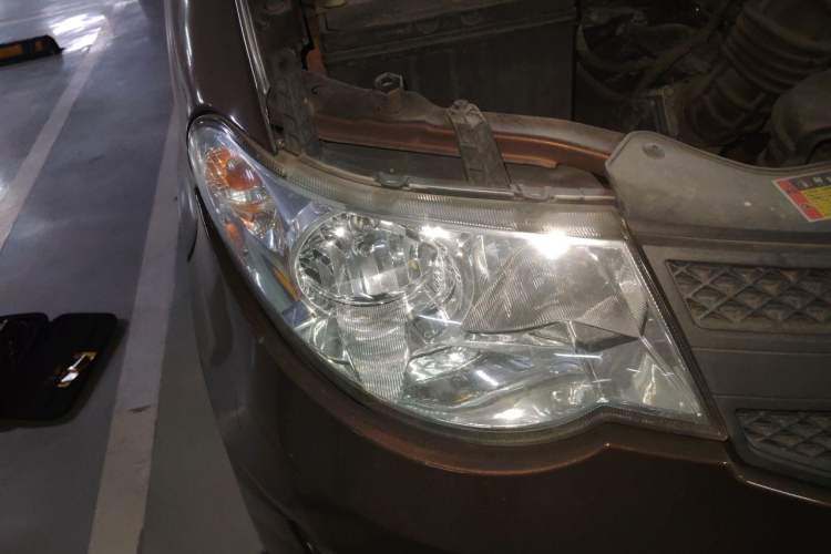 Used Wuling Hongguang 2015 1.5L S Base Model China IV Right Front Headlight