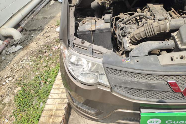 Used Wuling Hongguang 2015 1.5L S Basic Version China V Standard Right Front Headlight