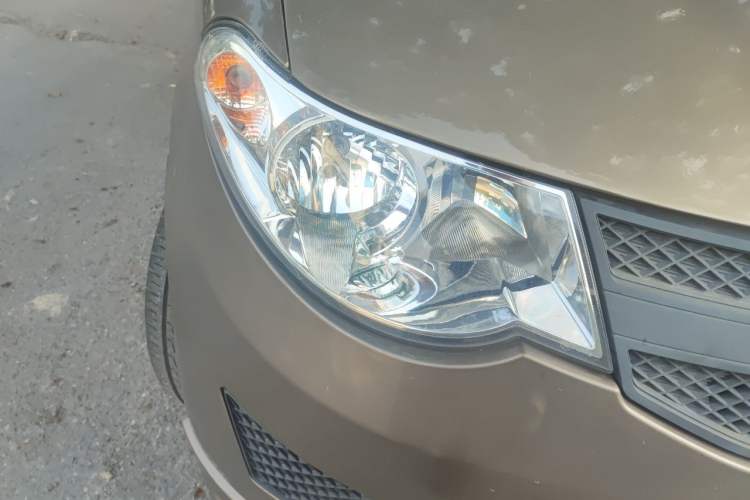 Used Wuling Hongguang 2015 1.5L S Basic Version China V Standard Right Front Headlight