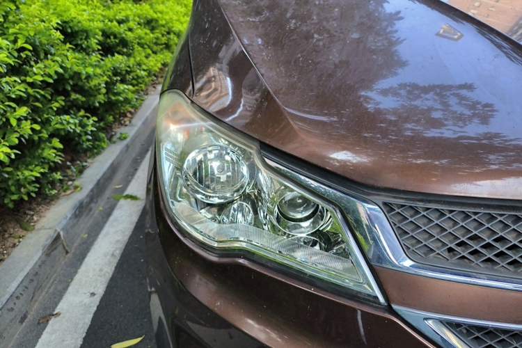 Used Wuling Hongguang 2015 1.5L S1 Luxury National Emission Standard V Right Front Headlight
