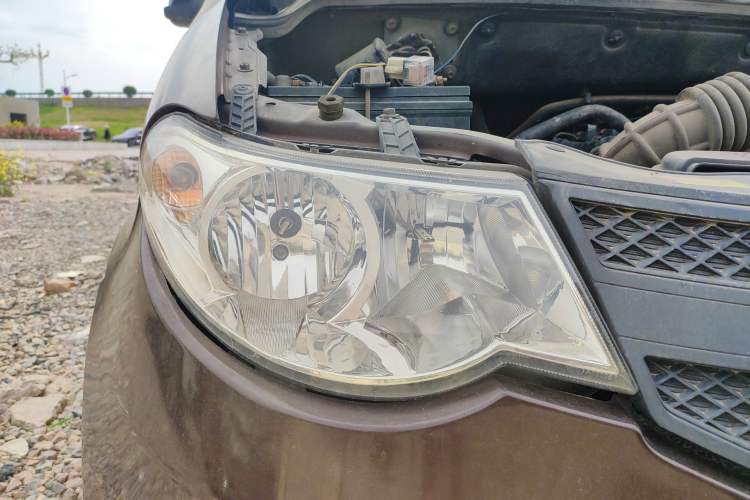 Used Wuling Hongguang 2015 1.5L S Basic Version China V Standard Right Front Headlight
