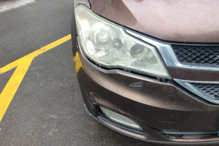 Used Wuling Hongguang 2015 1.5L S1 Luxury National Emission Standard V Right Front Headlight