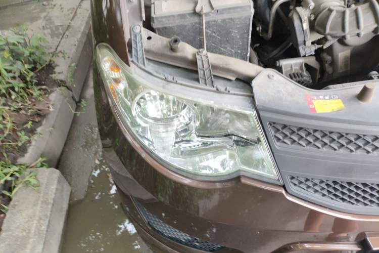Used Wuling Hongguang 2015 1.2L S Base Model China IV Right Front Headlight