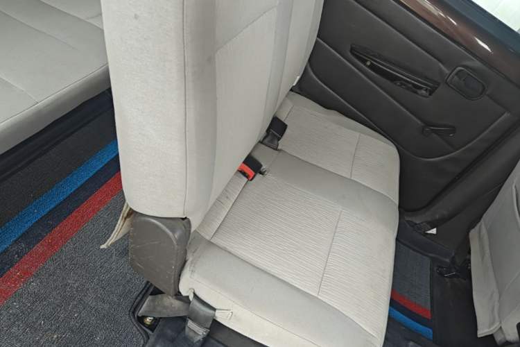 Used Wuling Hongguang 2015 1.2L S Base Model China V Standard Right Front Seat