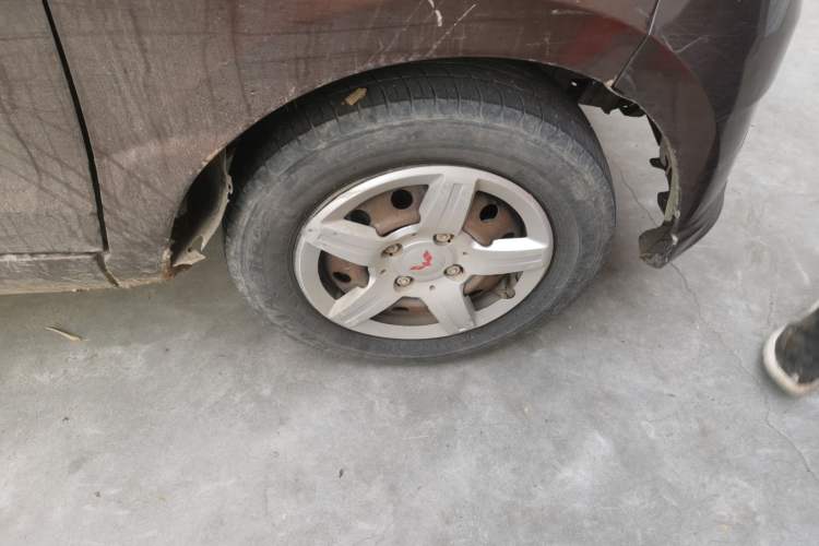 Used Wuling Hongguang 2015 1.2L S Base Model China IV Right Front Wheel Hub