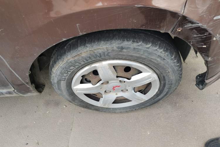 Used Wuling Hongguang 2015 1.5L S Basic Version China V Standard Right Front Wheel Hub