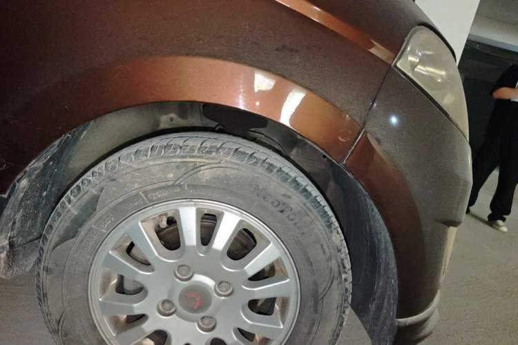 Used Wuling Hongguang 2015 1.5L S Basic Version China V Standard Right Front Wheel Hub