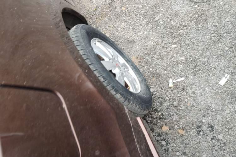 Used Wuling Hongguang 2015 1.5L S1 Standard China V-Emission Standards Right Front Wheel Hub