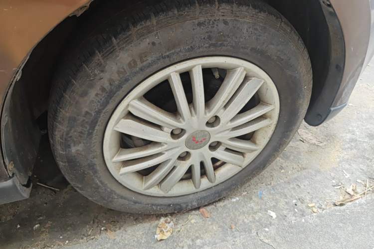 Used Wuling Hongguang 2015 1.5L S1 Luxury National Emission Standard V Right Front Wheel Hub
