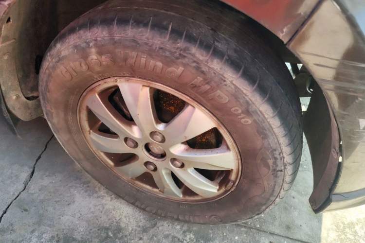 Used Wuling Hongguang 2015 1.5L S1 Standard China V-Emission Standards Right Front Wheel Hub