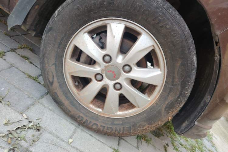 Used Wuling Hongguang 2015 1.5L S Basic Version China V Standard Right Front Wheel Hub