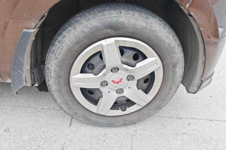 Used Wuling Hongguang 2015 1.2L S Base Model China IV Right Front Wheel Hub