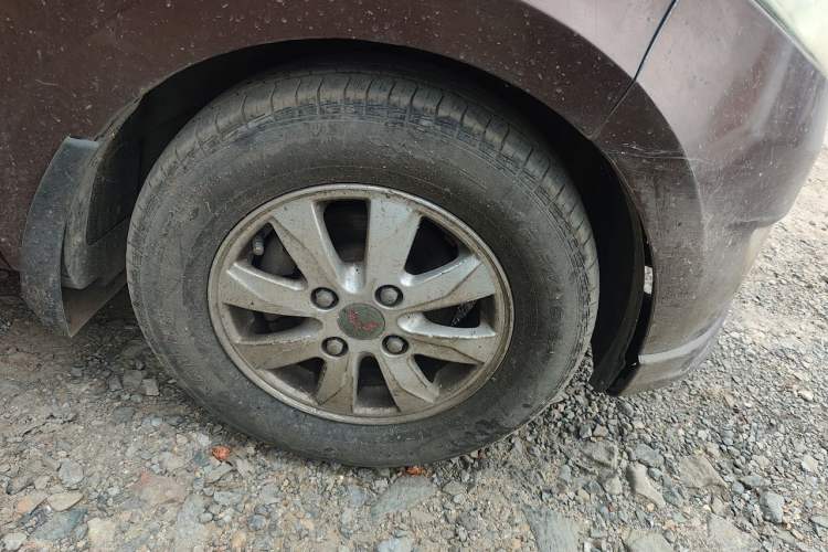 Used Wuling Hongguang 2015 1.5L S Basic Version China V Standard Right Front Wheel Hub