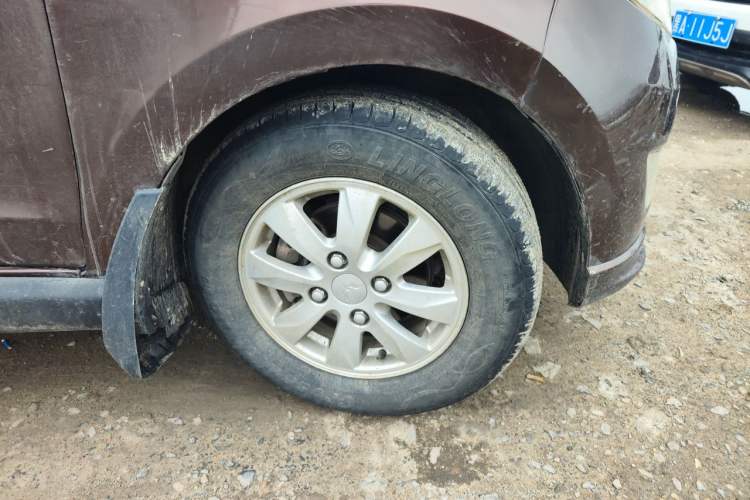 Used Wuling Hongguang 2015 1.2L S Base Model China V Standard Right Front Wheel Hub