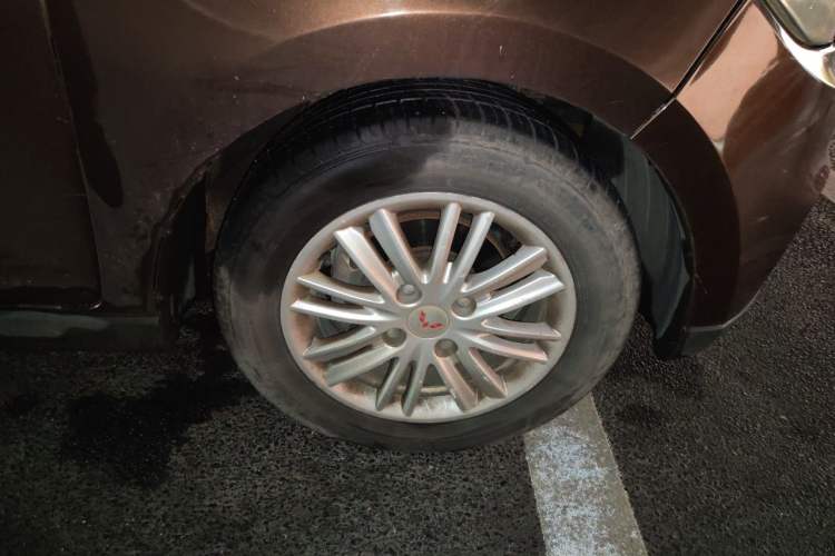 Used Wuling Hongguang 2015 1.5L S1 Comfort China V Standard Right Front Wheel Hub