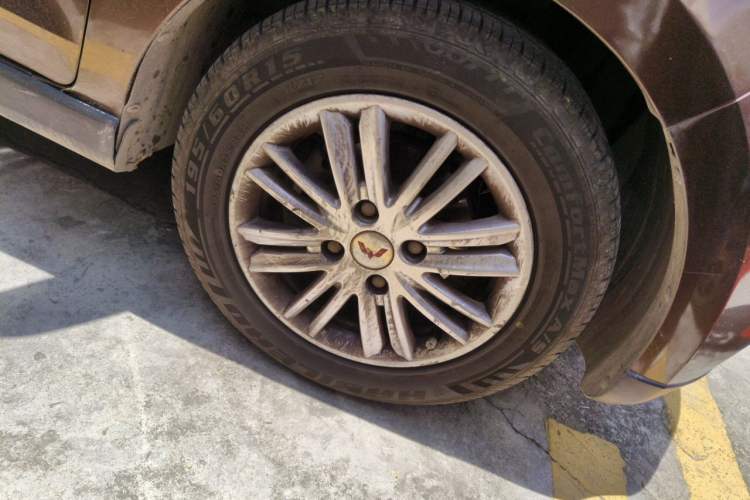 Used Wuling Hongguang 2015 1.5L S1 Luxury National Emission Standard V Right Front Wheel Hub